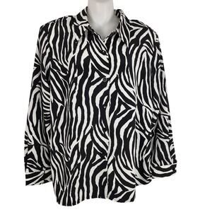 Susan Graver Womens Peach Skin Button Big Shirt Medium White Black Zebra Print